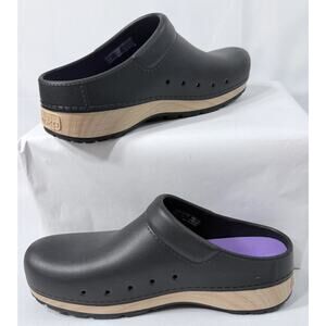 NWOT Dansko XP 2.0 Clogs Womens 40/ 9.5 US Black Slip Resistant Nurse Work Shoes